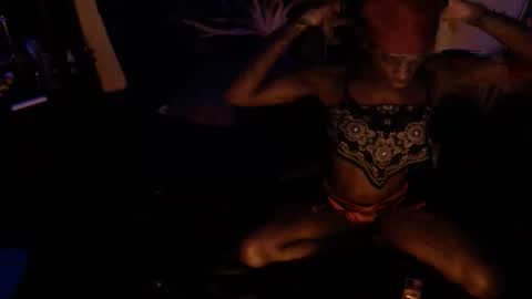 Snapshot of charr1barr chatting on 11/16/25, 05:35 Miss Chocolate online show from 11/16/25, 05:35