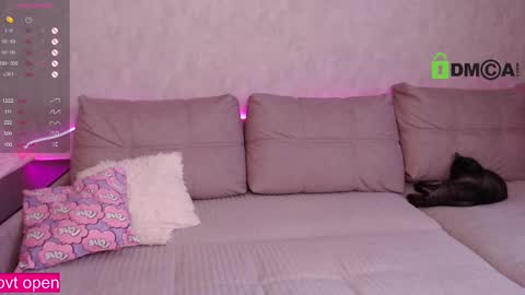 Snapshot of chatur_babes_ chatting on 02/20/25, 04:28 Im Elya inst Elya Elfie online show from 02/20/25, 04:28