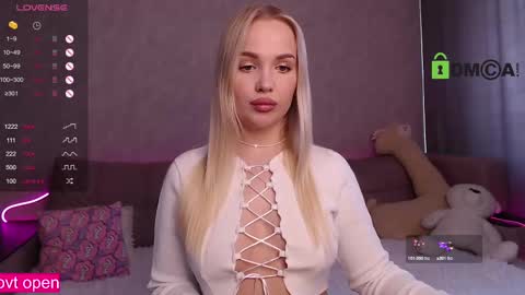 Snapshot of chatur_babes_ chatting on 02/27/25, 06:40 Im Elya inst Elya Elfie online show from 02/27/25, 06:40