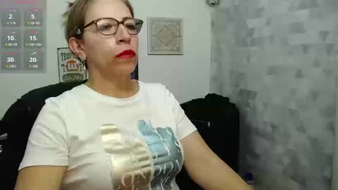Snapshot of chayla_ruiz chatting on 09/23/25, 11:41 CHAYLA VICTORIA RUIZ online show from 09/23/25, 11:41