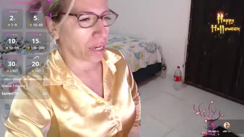 CHAYLA VICTORIA RUIZ  online show from 10/16/25, 09:54