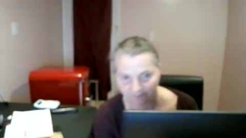 chealsiek online show from 10/24/25, 12:41