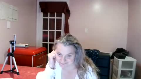 chealsiek online show from 11/21/25, 12:54