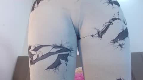 Snapshot of cheerlynn chatting on 12/06/24, 04:28 Cherlyn online show from 12/06/24, 04:28