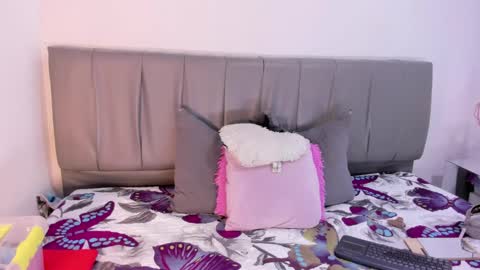 Snapshot of cheerlynn chatting on 02/11/25, 04:02 Cherlyn online show from 02/11/25, 04:02