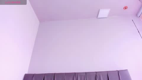 Snapshot of cheerlynn chatting on 09/11/25, 05:35 Cherlyn online show from 09/11/25, 05:35