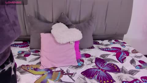 Snapshot of cheerlynn chatting on 09/17/25, 03:03 Cherlyn online show from 09/17/25, 03:03