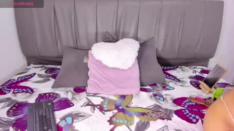 Snapshot of cheerlynn chatting on 10/06/25, 04:15 Cherlyn online show from 10/06/25, 04:15