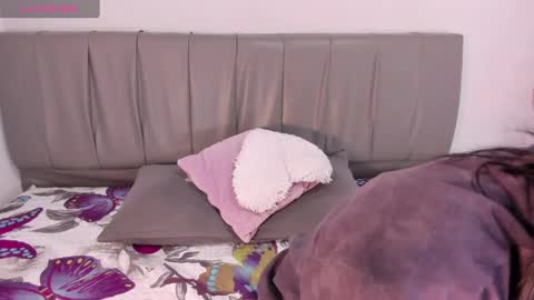 Snapshot of cheerlynn chatting on 10/07/25, 03:53 Cherlyn online show from 10/07/25, 03:53