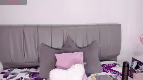 Snapshot of cheerlynn chatting on 10/15/25, 06:41 Cherlyn online show from 10/15/25, 06:41