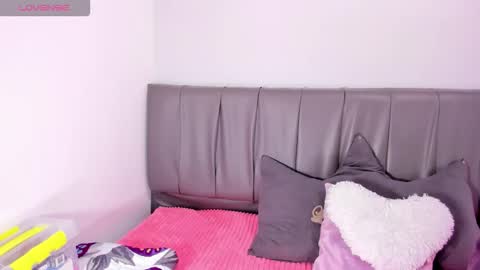 Snapshot of cheerlynn chatting on 10/25/25, 04:02 Cherlyn online show from 10/25/25, 04:02