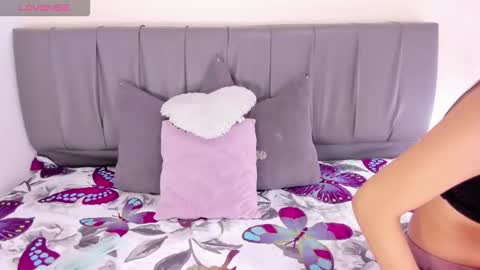 Snapshot of cheerlynn chatting on 11/10/25, 03:33 Cherlyn online show from 11/10/25, 03:33