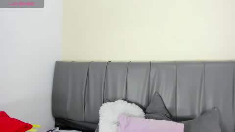 Snapshot of cheerlynn chatting on 11/15/25, 04:14 Cherlyn online show from 11/15/25, 04:14