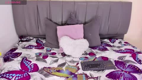 Snapshot of cheerlynn chatting on 11/21/25, 02:49 Cherlyn online show from 11/21/25, 02:49