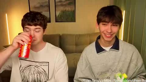 Snapshot of chem1ko chatting on 10/16/25, 07:09 LUCASRYANPVT IS OPEN online show from 10/16/25, 07:09