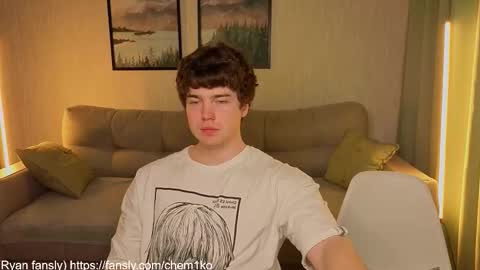 Snapshot of chem1ko chatting on 11/12/25, 05:52 LUCASRYANPVT IS OPEN online show from 11/12/25, 05:52