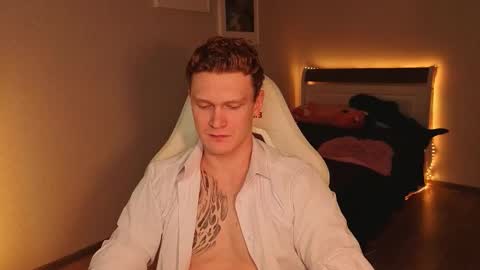 Snapshot of chem1ko chatting on 11/18/25, 02:54 LUCASRYANPVT IS OPEN online show from 11/18/25, 02:54