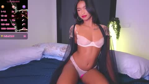 Kate online show from 10/10/25, 06:18