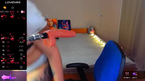 Snapshot of cherry__girl_ chatting on 12/12/24, 05:04 Emily online show from 12/12/24, 05:04