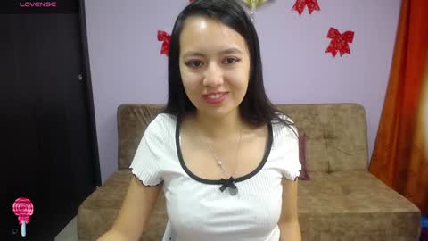 Snapshot of cherry_bigass_ chatting on 12/19/24, 09:17 Allison online show from 12/19/24, 09:17