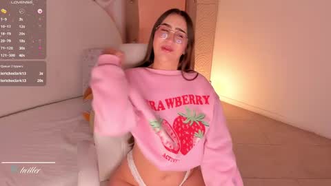 Snapshot of cherry_blond_ chatting on 02/23/25, 08:17 Cherry online show from 02/23/25, 08:17