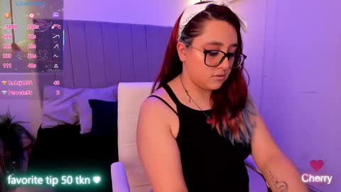 Snapshot of cherry_blushh chatting on 09/15/25, 09:04 cherry_blushh online show from 09/15/25, 09:04