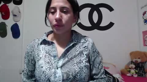Snapshot of cherry_hc chatting on 02/04/25, 01:56 Nezumy Rey online show from 02/04/25, 01:56