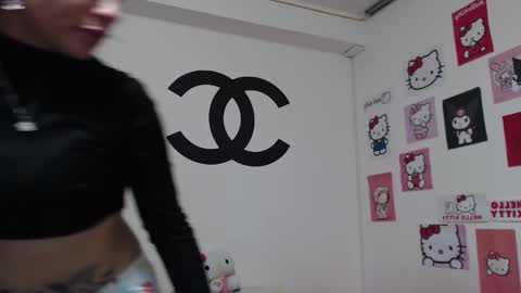 Snapshot of cherry_hc chatting on 02/21/25, 04:51 Nezumy Rey online show from 02/21/25, 04:51