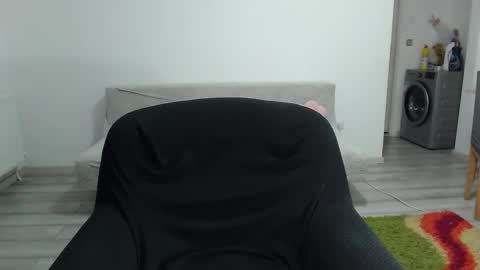 Sherry online show from 10/08/25, 10:40