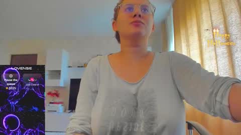 mayra online show from 10/23/25, 08:02