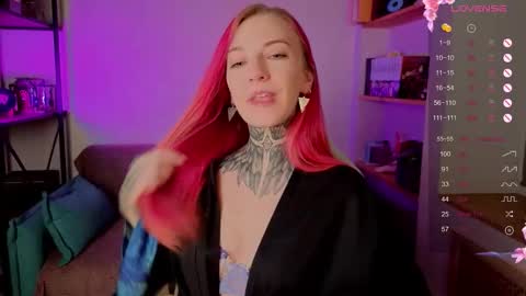 Snapshot of cherry_roxy chatting on 10/05/25, 08:29 Roxy online show from 10/05/25, 08:29