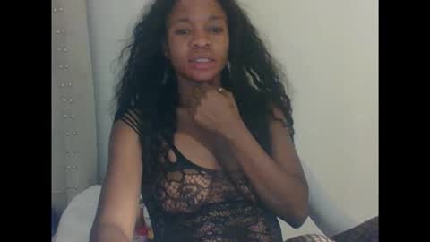 Snapshot of cherrycounty chatting on 10/25/25, 11:51 cherry online show from 10/25/25, 11:51