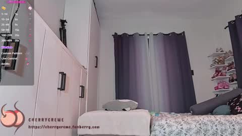 Snapshot of cherrycreme chatting on 09/09/25, 02:00 Cherry online show from 09/09/25, 02:00