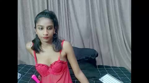 Snapshot of cherryindian4u69 chatting on 01/28/25, 01:16 leah online show from 01/28/25, 01:16