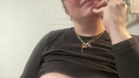 Snapshot of cherryjune chatting on 02/05/25, 08:57 CherryJune online show from 02/05/25, 08:57