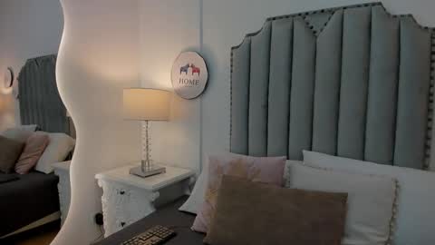 Valery  online show from 11/08/25, 11:32