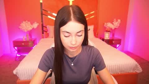 Snapshot of cherryylulu chatting on 11/04/25, 08:24 cherryylulu online show from 11/04/25, 08:24