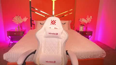 Snapshot of cherryylulu chatting on 11/05/25, 08:36 cherryylulu online show from 11/05/25, 08:36