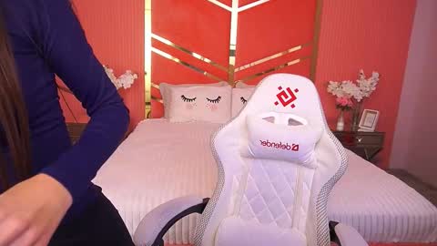 Snapshot of cherryylulu chatting on 11/12/25, 08:48 cherryylulu online show from 11/12/25, 08:48