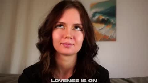 Snapshot of cheryburry chatting on 11/09/25, 01:59 Leia online show from 11/09/25, 01:59