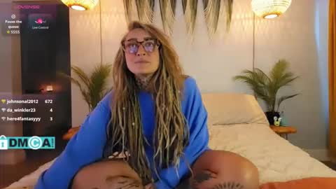 Chevi Blue online show from 10/20/25, 04:18