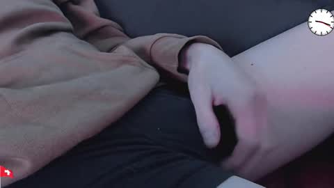 Grey online show from 10/12/25, 07:18