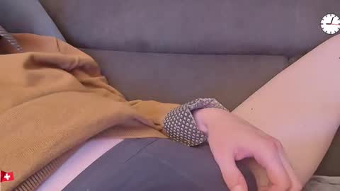 Grey online show from 11/18/25, 08:02