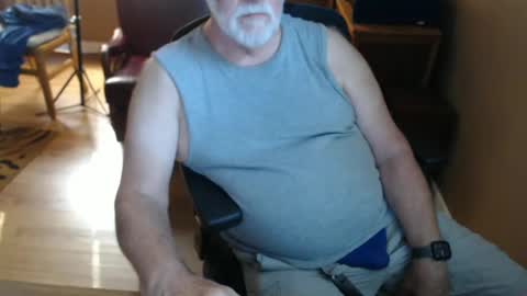 Snapshot of chgodad chatting on 09/16/25, 09:16 chgodad online show from 09/16/25, 09:16