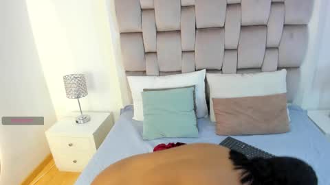 Snapshot of chikibom28 chatting on 10/09/25, 07:45 Chiki online show from 10/09/25, 07:45