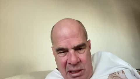 chillpuppy online show from 10/22/25, 10:42