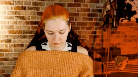 Snapshot of chillsnail_bro chatting on 10/22/25, 05:30 Bella online show from 10/22/25, 05:30