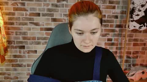 Snapshot of chillsnail_bro chatting on 11/12/25, 09:10 Bella online show from 11/12/25, 09:10