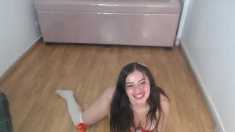 Snapshot of chinatsu_t chatting on 03/11/25, 01:37 Kelly online show from 03/11/25, 01:37
