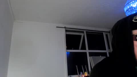 Snapshot of chinomanelli chatting on 10/30/25, 05:42 chinomanelli online show from 10/30/25, 05:42